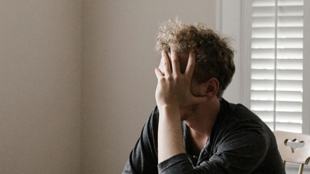 Căng thẳng, stress kéo dài